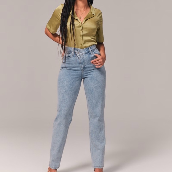 Abercrombie & Fitch Denim - Abercrombie & Fitch Ultra High Rise 90’s Straight Curve Love Blue Jeans Sz 31/12